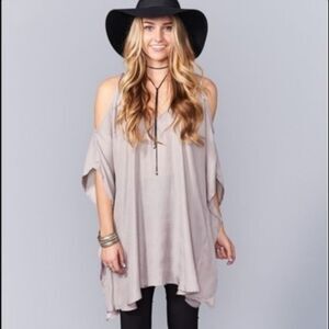 Show Me Your Mumu‎ Peta-Boo Tunic in Silky Gray / Silver Size Small